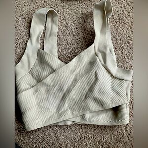 Aritizia babaton crop crossover top